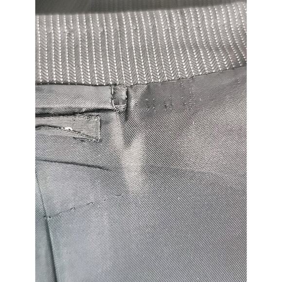 Tom Ford Blazer Mens SZ 52R (US 42) 100% Wool Black Gray Pinstripes Switzerland - Picture 10 of 16